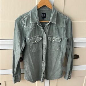 GAP Sage Green Denim Western Pearl Snap Shirt, women’s size small petite